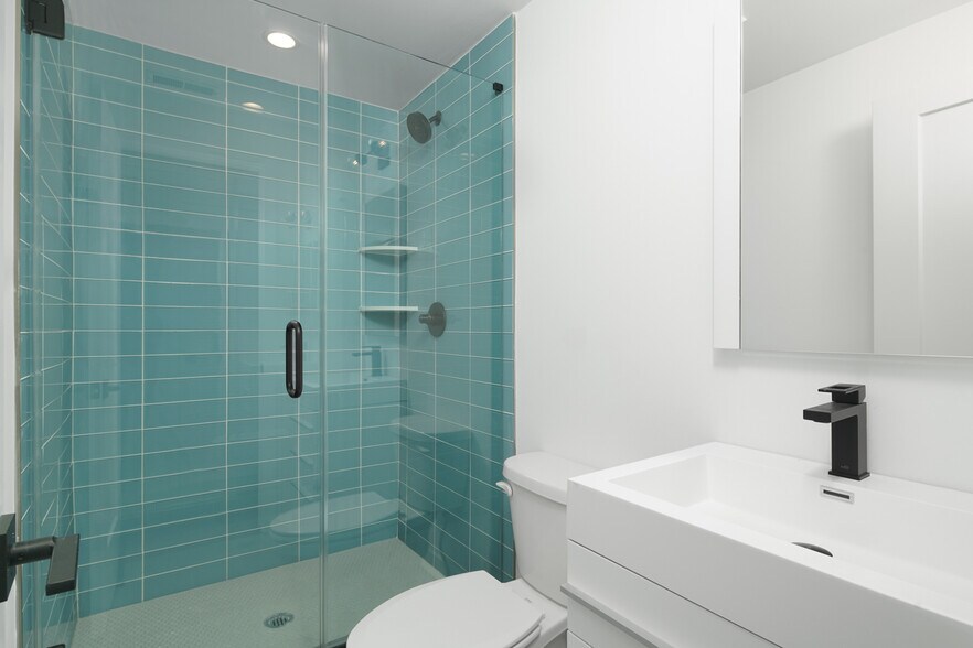 More Photos Of 1246 N Front St, Philadelphia Office For Sale