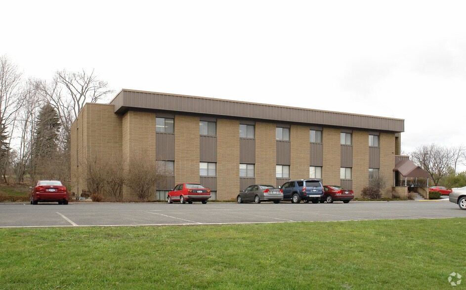 More Photos Of 633 Rt-211, Middletown Office For Sale