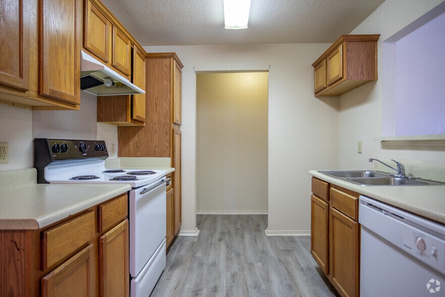 More Photos Of 1636 Raymond Rd, Jackson Apartments For Sale