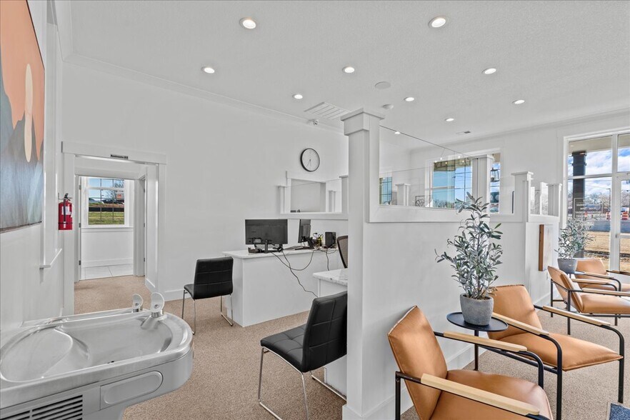 More Photos Of 100 Inman Rd, Lyman Office For Sale