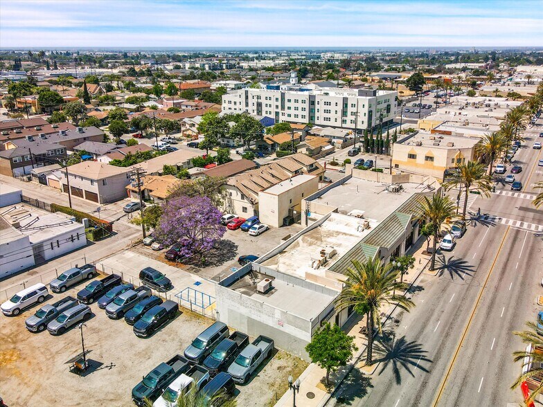 More Photos Of 413 W Whittier Blvd, Montebello General Retail For Sale