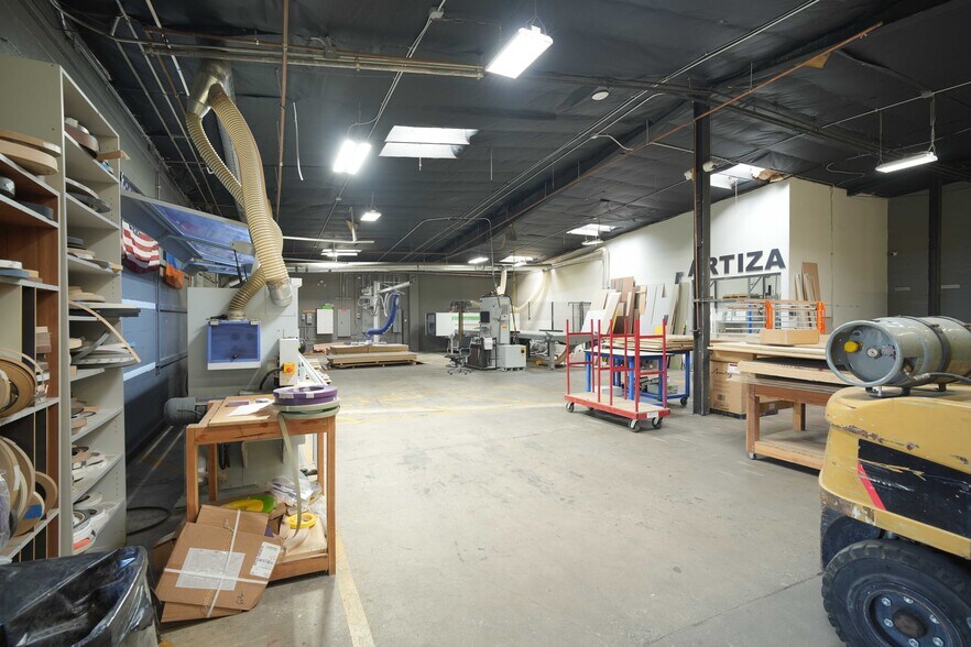 More Photos Of 11921 Sherman Way, North Hollywood Warehouse For Sale