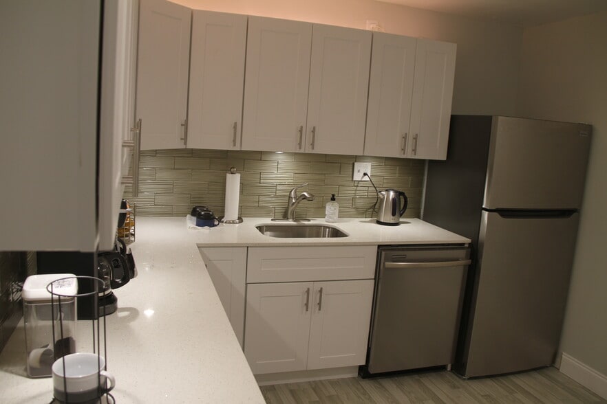 More Photos Of 85 SW 5th Ave, Delray Beach Office For Lease