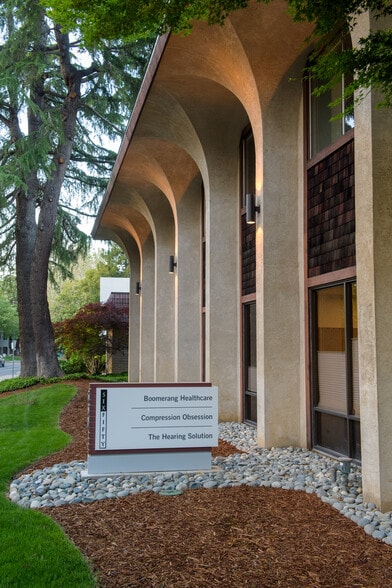 More Photos Of 650 University Ave, Sacramento Office For Sale