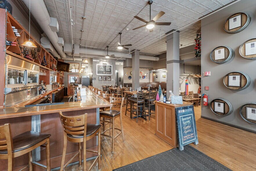 More Photos Of 1 W Market St, Corning Office For Lease