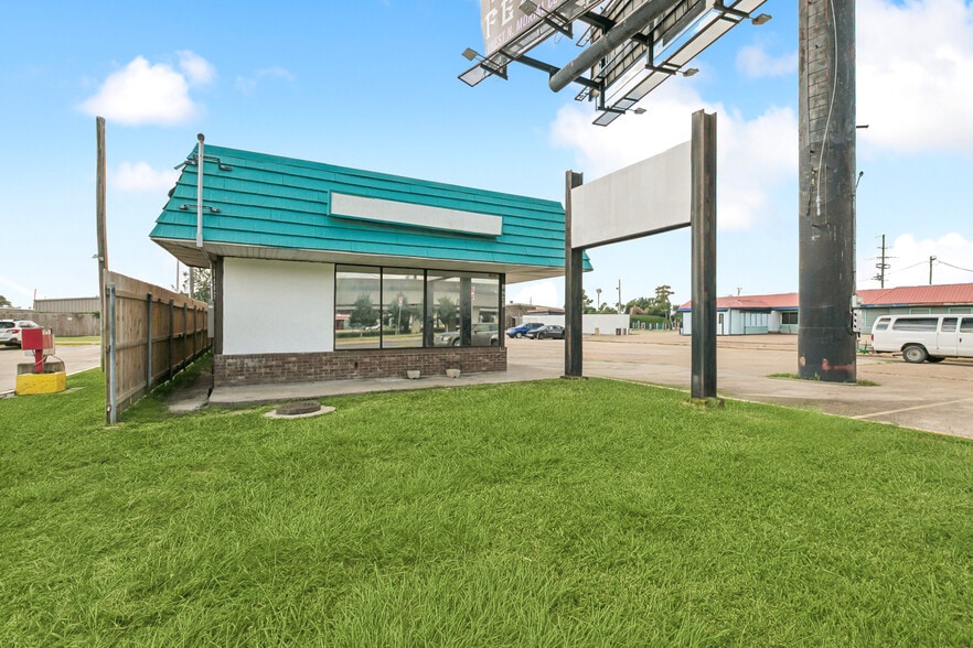 More Photos Of 6241 Westbank Expy, Marrero Restaurant For Sale