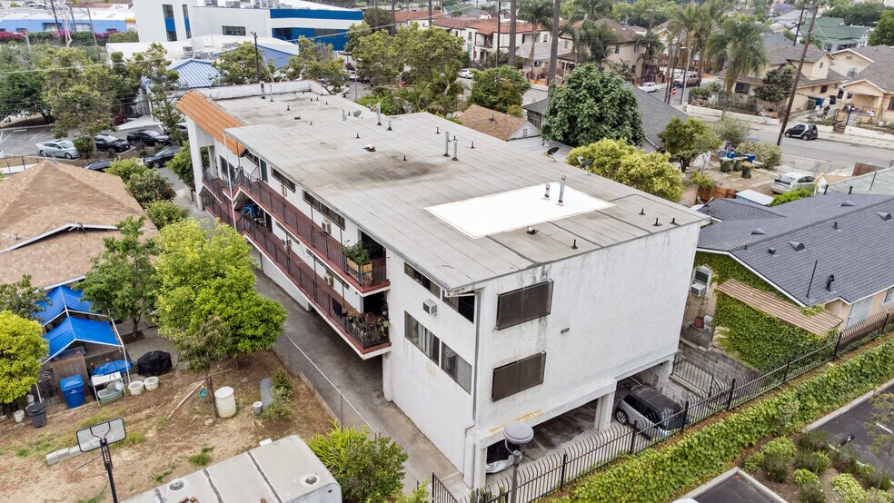 More Photos Of 3813 Baldwin St, Los Angeles Apartments For Sale