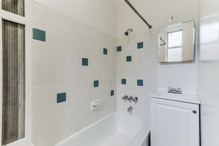 More Photos Of 4132 53rd St, Woodside Apartments For Sale