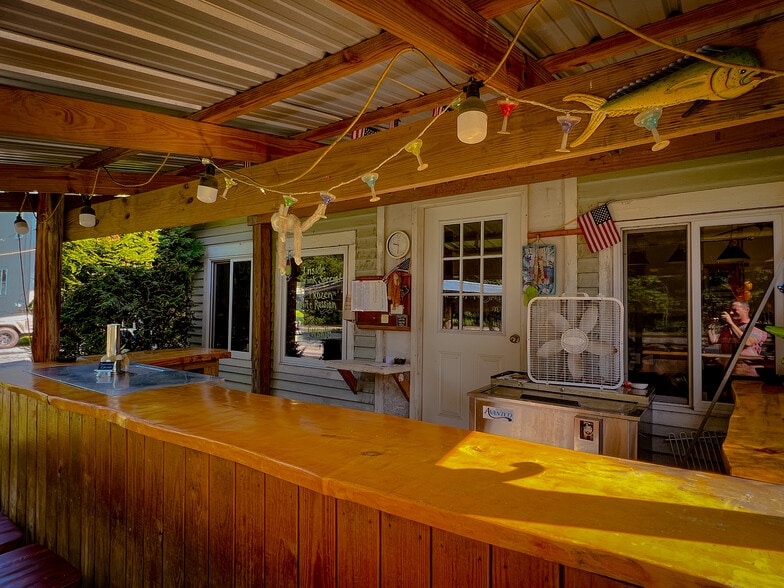 More Photos Of 7 Depot St, Long Eddy Hotel For Sale