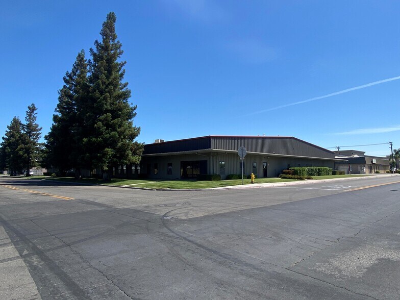 More Photos Of 637 Bangs Ave, Modesto Warehouse For Lease
