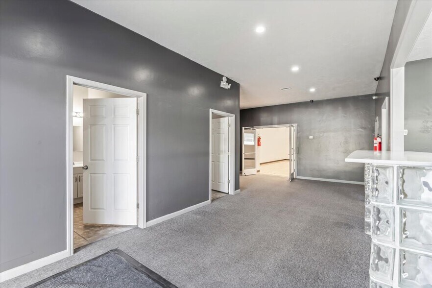 More Photos Of 90 Cross St, Layton Freestanding For Sale