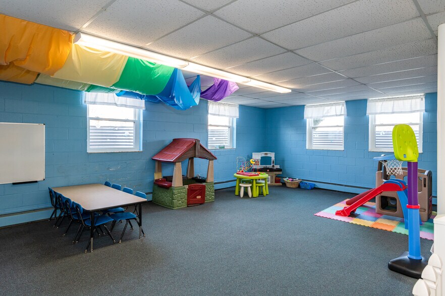 More Photos Of 4445 Wilmington Pike, Dayton Religious Facility For Sale