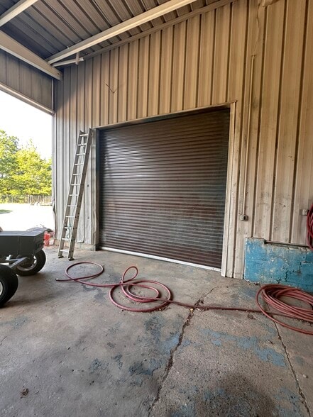 More Photos Of 5055 Edgefield Rd, Trenton Warehouse For Sale