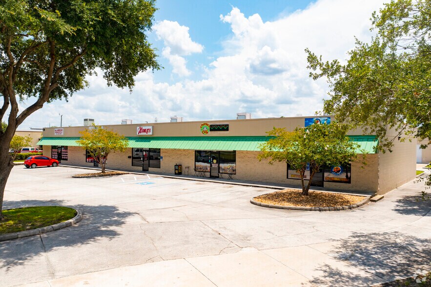 More Photos Of 9621-9647 Palm River Rd, Tampa Unknown For Lease