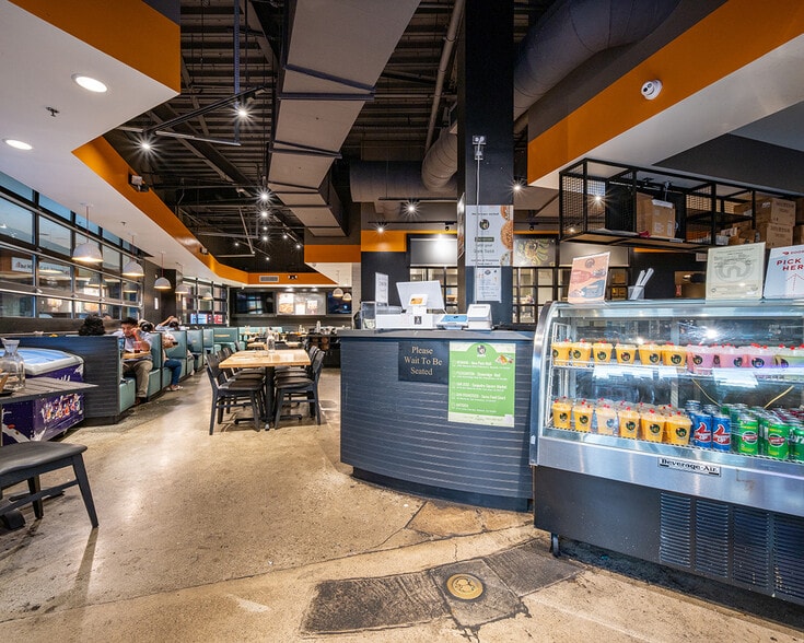 More Photos Of 1-2700 Stoneridge Mall Rd, Pleasanton General Retail For Lease