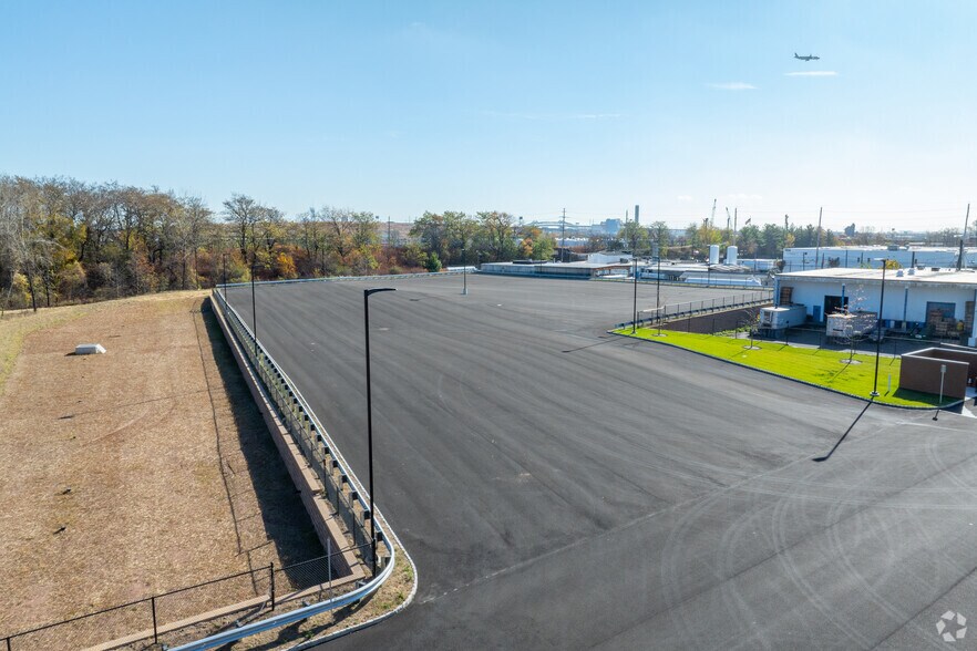 More Photos Of 936 Harrison Ave, Kearny Distribution For Lease