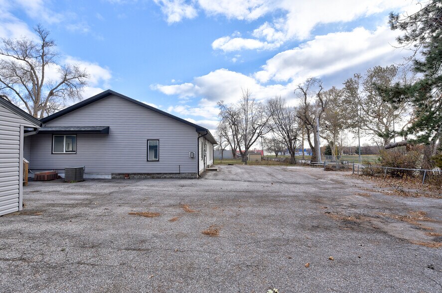 More Photos Of 5036 S 136th St, Omaha Office For Lease