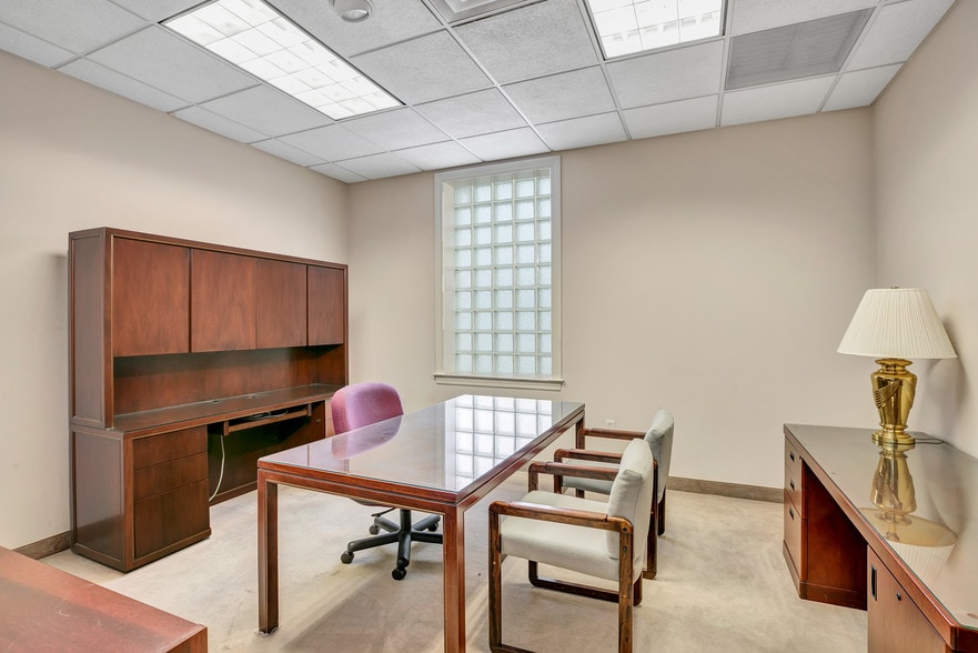 More Photos Of 437 N Magnolia Ave, Orlando Loft Creative Space For Sale