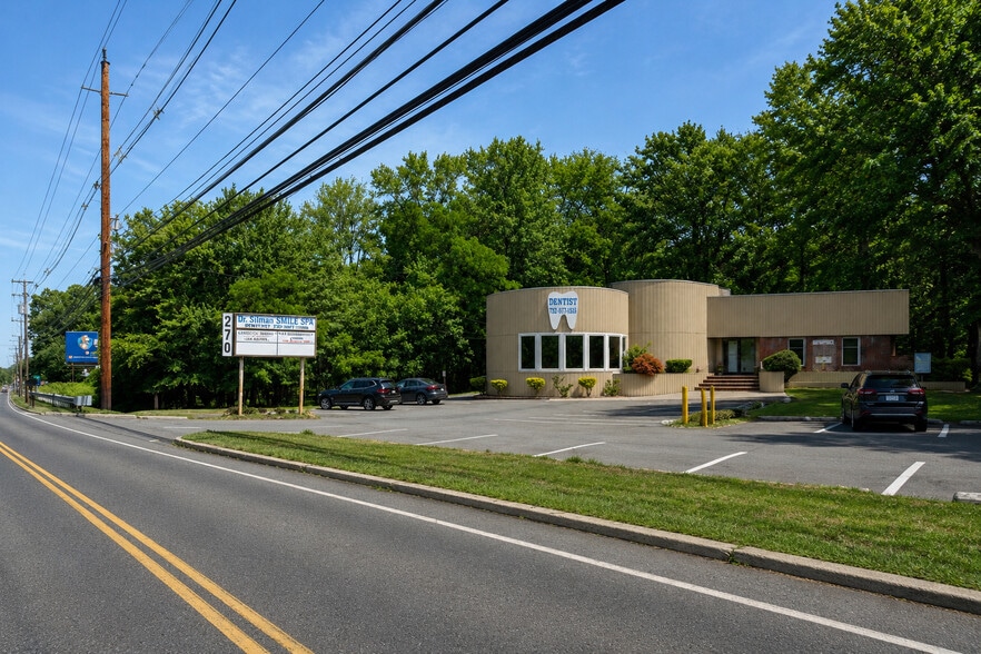 More Photos Of 270 Route 9 N, Manalapan Township Office For Lease