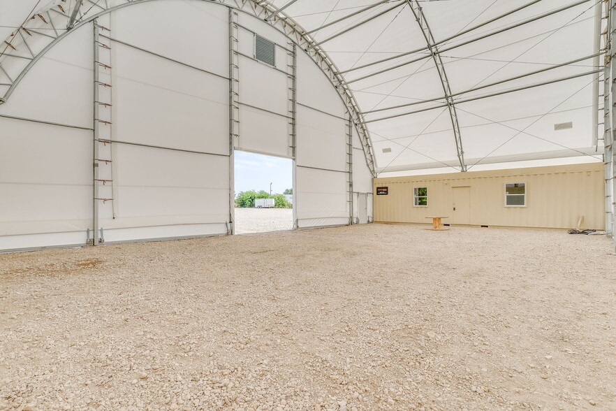 More Photos Of 17375 Gaffield Rd, Justin Warehouse For Lease