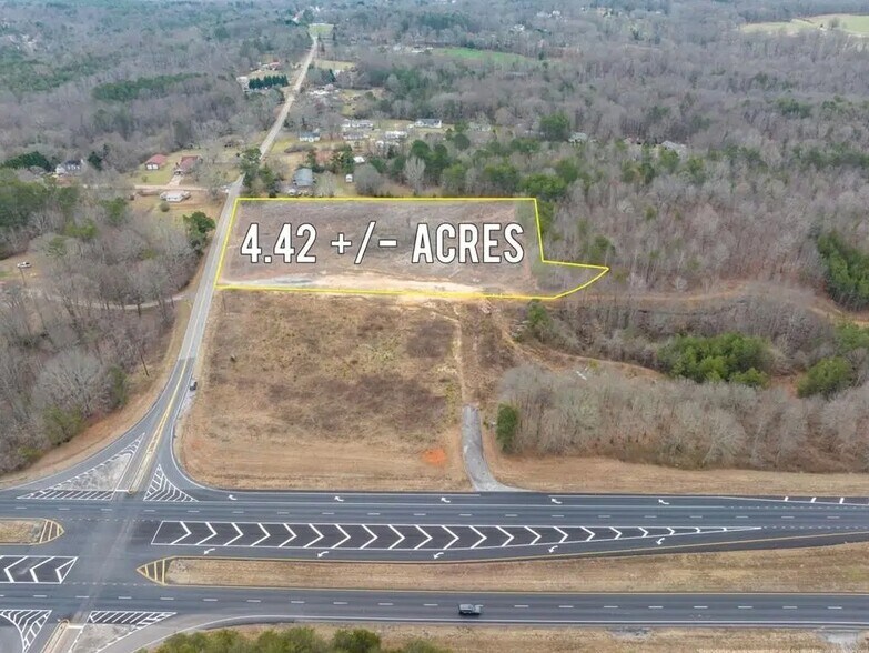 More Photos Of 4920 Cornelia Hwy, Lula Land For Sale