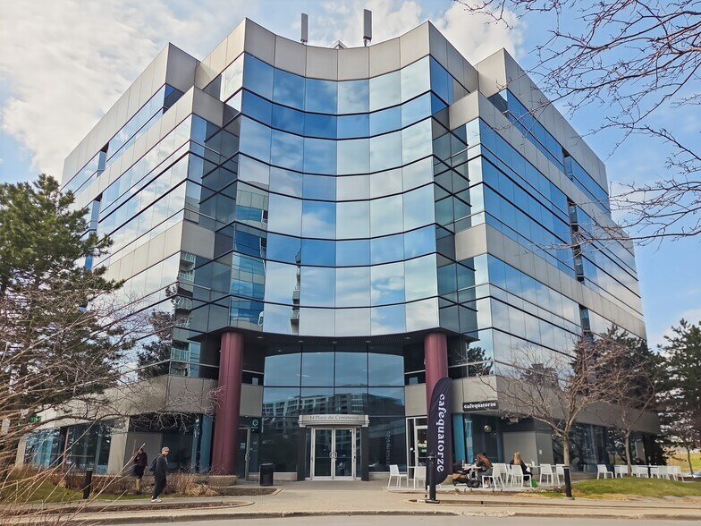 More Photos Of 14 Pl Du commerce, Verdun Coworking Space