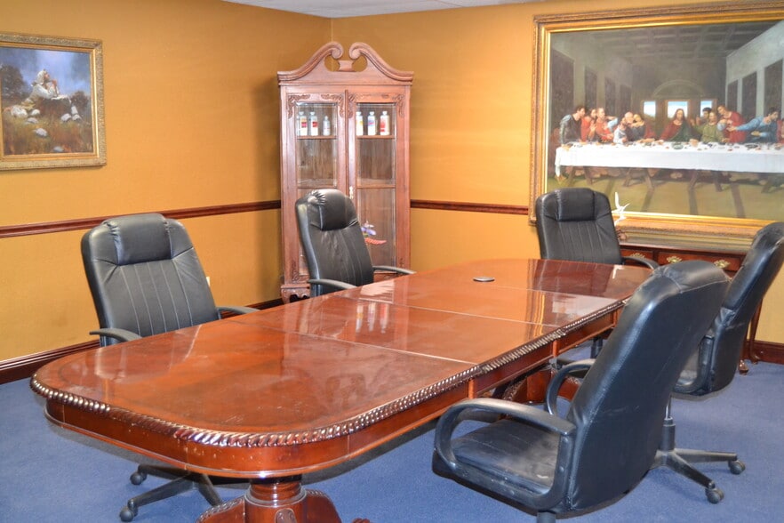 More Photos Of 16255 Aviation Loop Dr, Brooksville Manufacturing For Lease