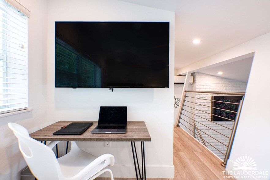 More Photos Of 505 SE 16th St, Fort Lauderdale Hotel For Sale