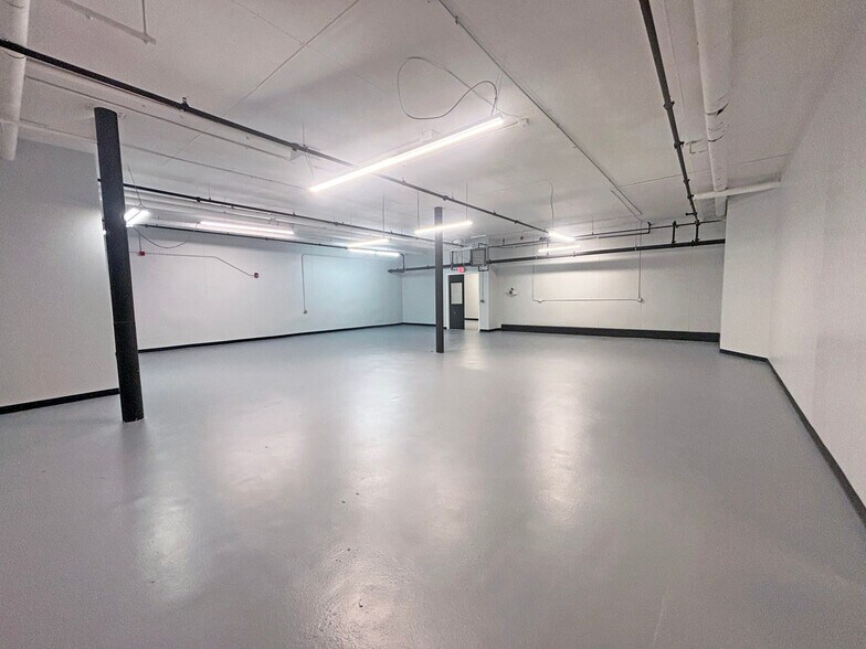 More Photos Of 223 Second St, Manchester Warehouse For Lease