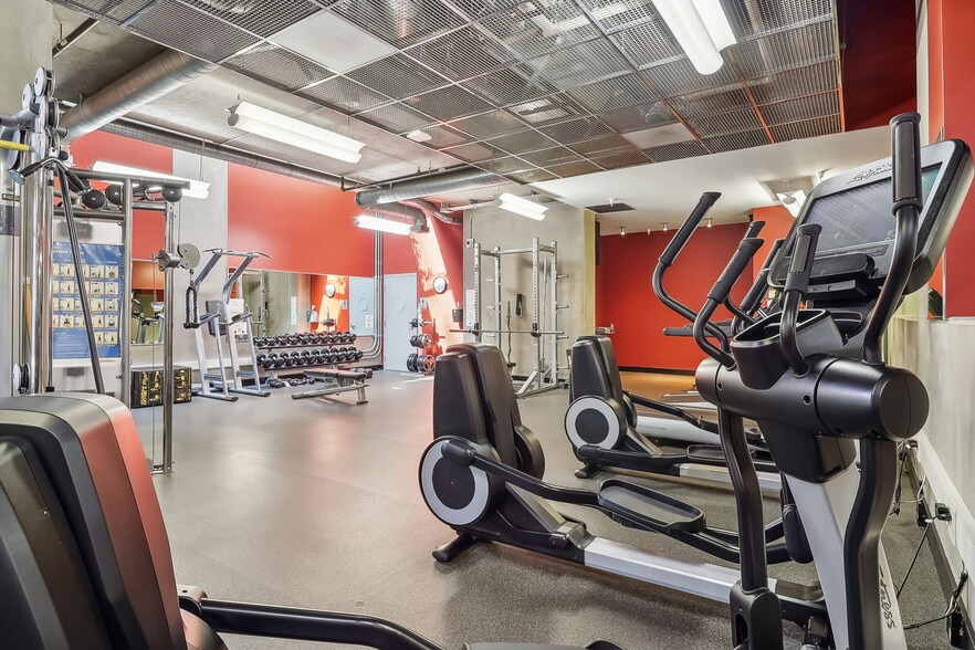 More Photos Of 302-390 11th Ave, San Diego Apartments For Sale