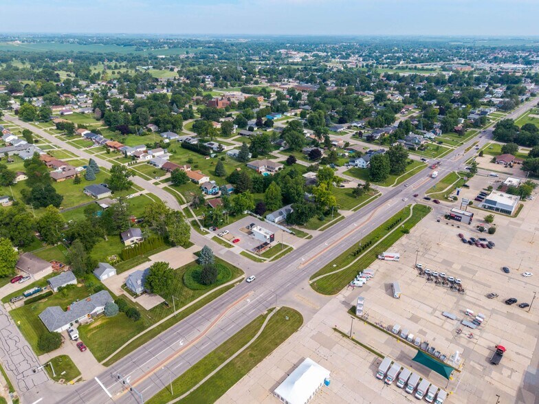 More Photos Of 1803 S Center St, Marshalltown Restaurant For Sale