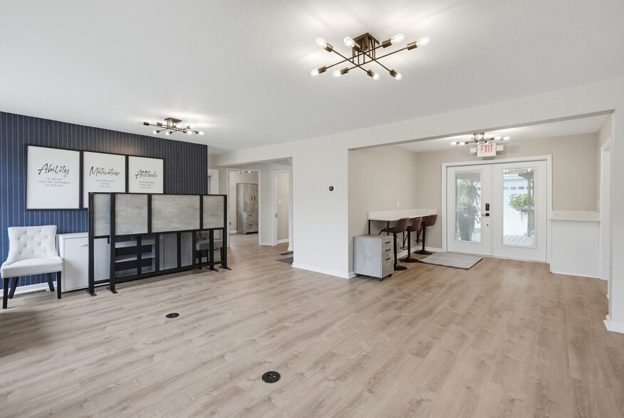 More Photos Of 9503 Brandywine Rd, Northfield Office For Lease