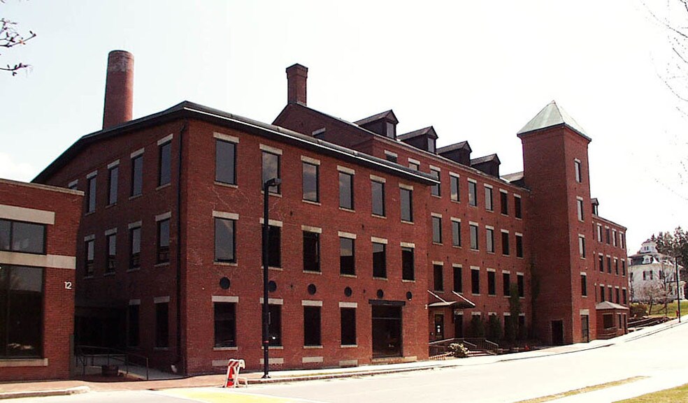 More Photos Of 40-50 High St, North Andover Research And Development For Lease