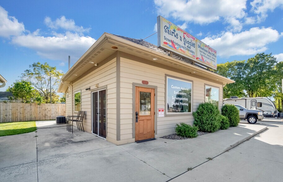 More Photos Of 2235 Wisconsin Ave, New Holstein Freestanding For Sale