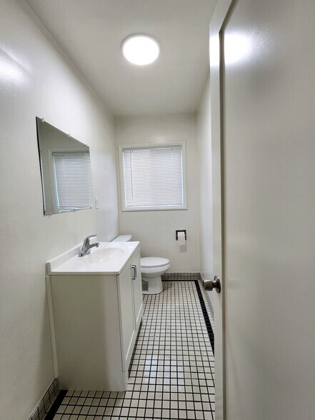 More Photos Of 1511 Pontius Ave, Los Angeles Loft Creative Space For Lease