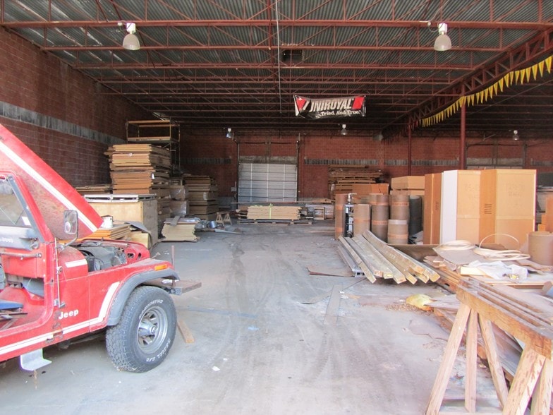 More Photos Of 2621 Lipan St, Corpus Christi Warehouse For Sale
