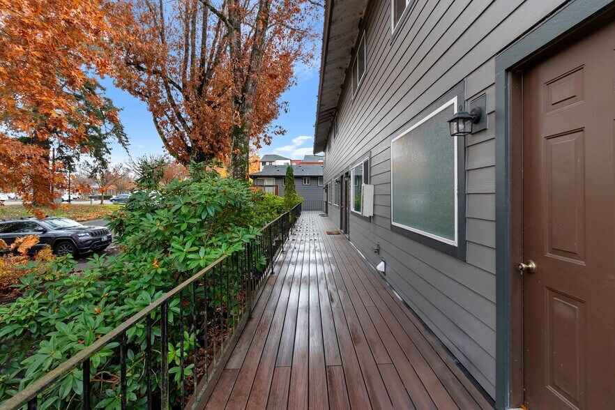 More Photos Of 18675 SW Boones Ferry Rd, Tualatin Apartments For Sale