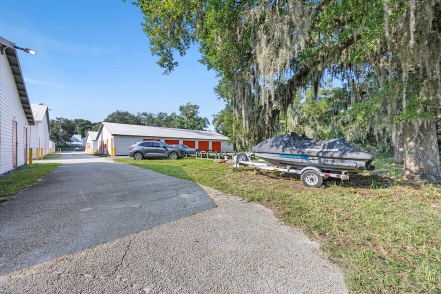 More Photos Of 1431 Lewis St, Fernandina Beach Self Storage For Sale