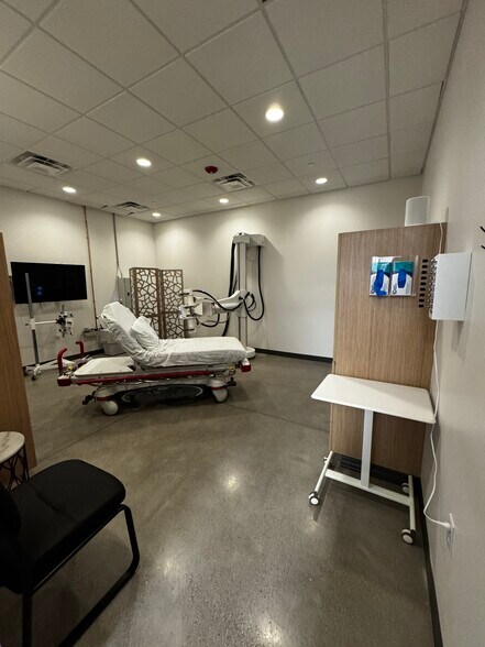 More Photos Of 12329 W Bola Dr, Surprise Medical For Lease