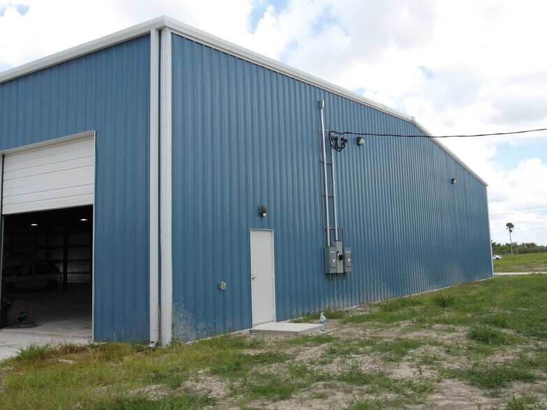 More Photos Of 1750 Reveille Rd, Harlingen Distribution For Lease