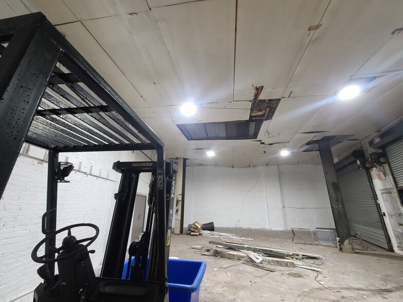 More Photos Of 286-294 Hamilton Ave, Brooklyn Warehouse For Lease