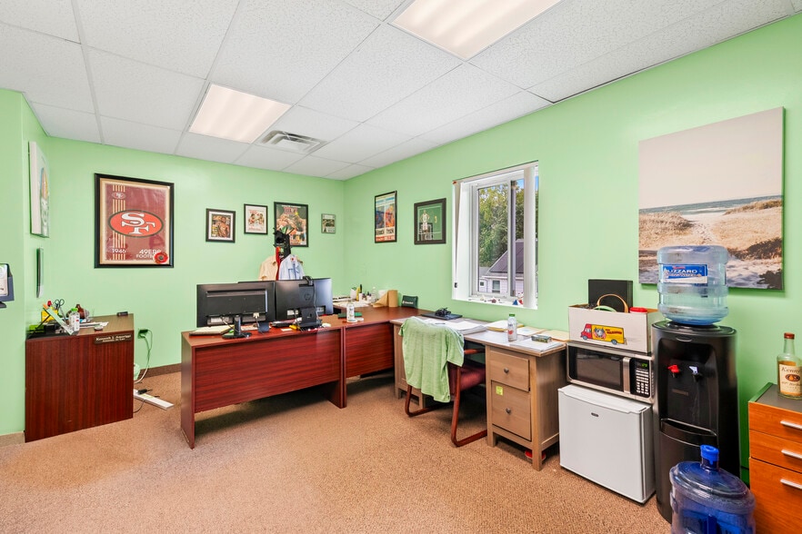 More Photos Of 984 Charles St, North Providence Office For Sale