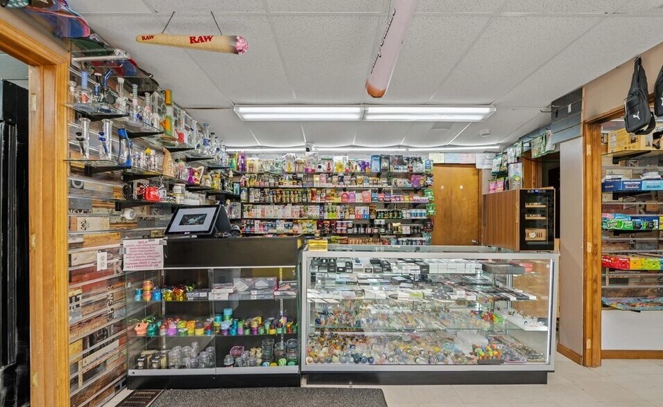 More Photos Of , Caledonia General Retail For Sale