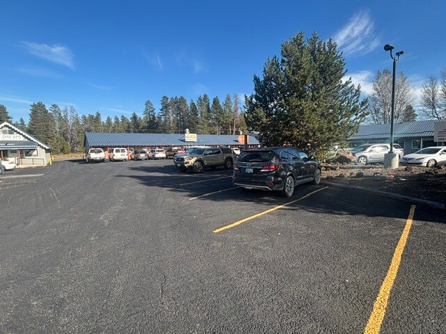More Photos Of 51470 Highway 97, La Pine General Retail For Sale