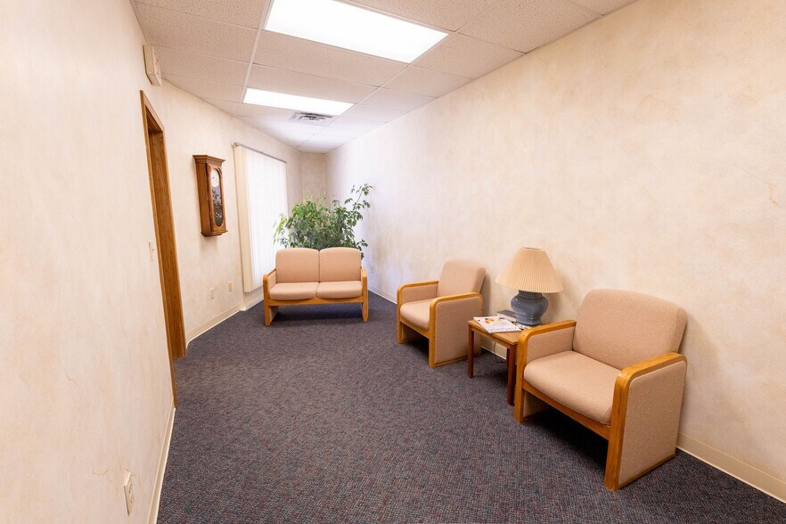 More Photos Of 4132 Elida Rd, Lima Medical For Sale