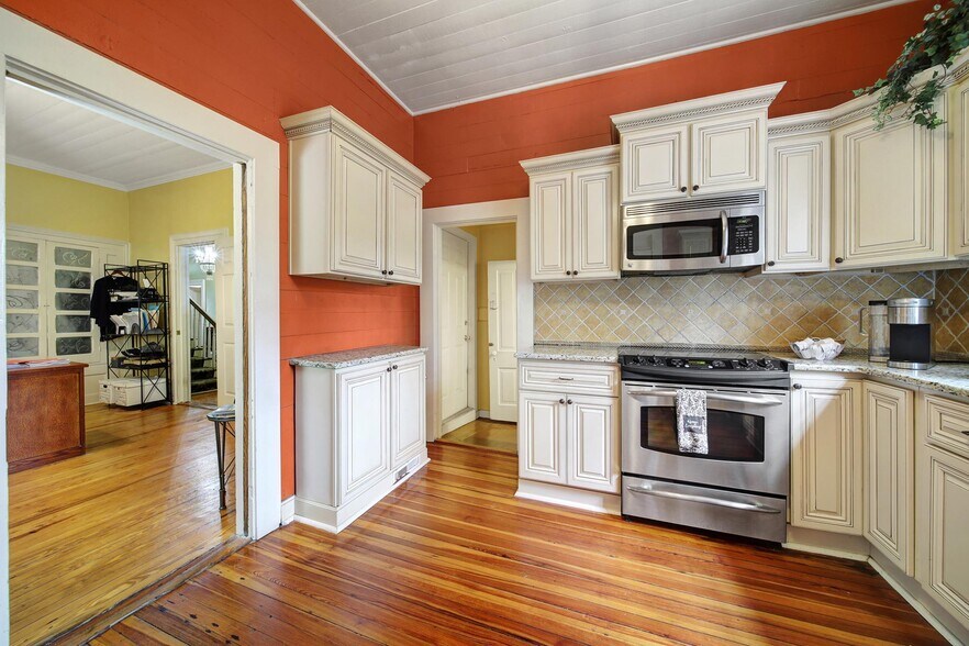 More Photos Of 500 W John St, Matthews Office For Sale