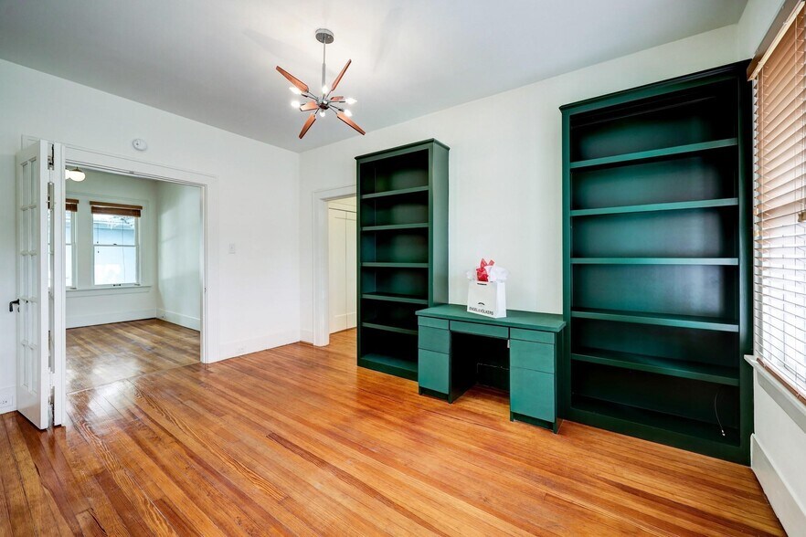 More Photos Of 414 Branard St, Houston Medical For Sale