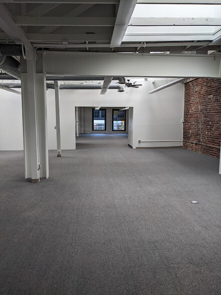 More Photos Of 230-236 8th St, San Francisco Light Manufacturing For Lease