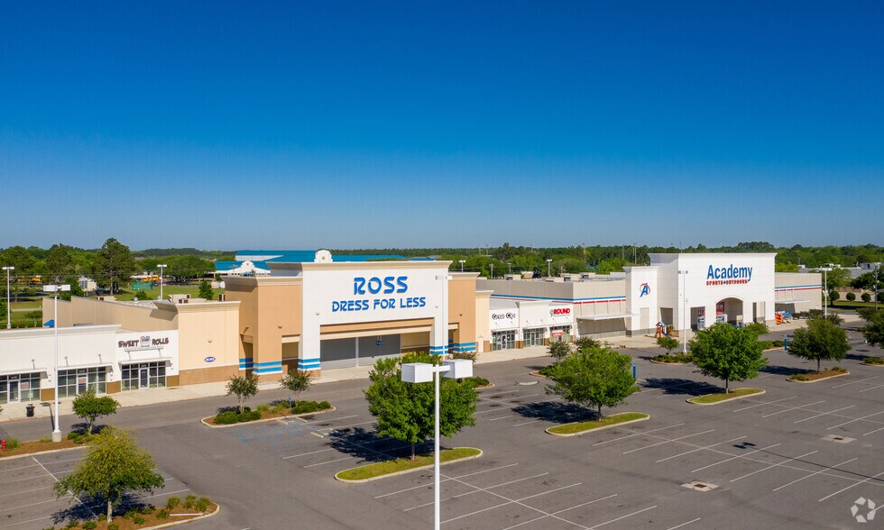 More Photos Of 2410 S McKenzie St, Foley Unknown For Lease