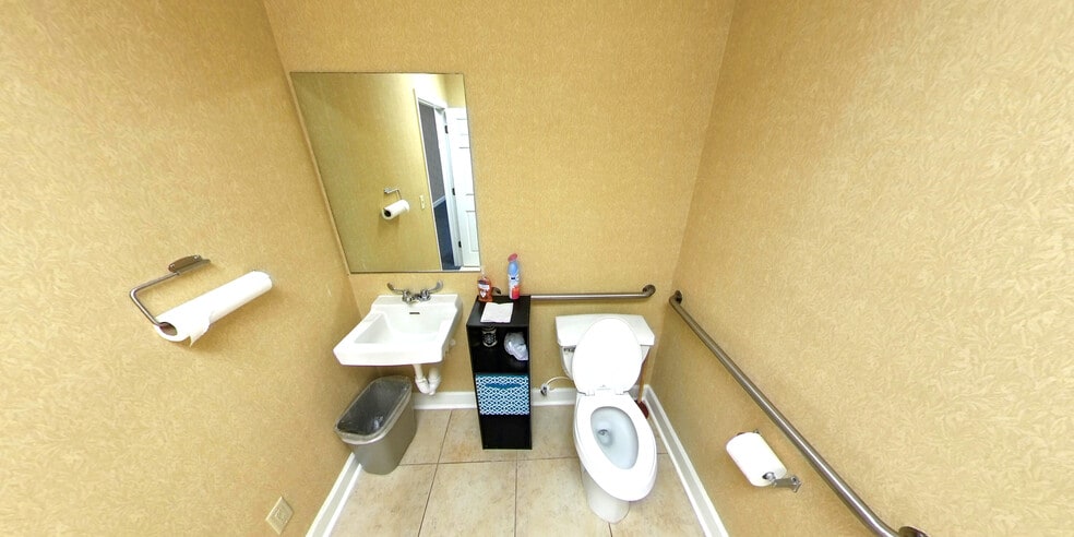 More Photos Of 5610 Fort Caroline Rd, Jacksonville Medical For Lease